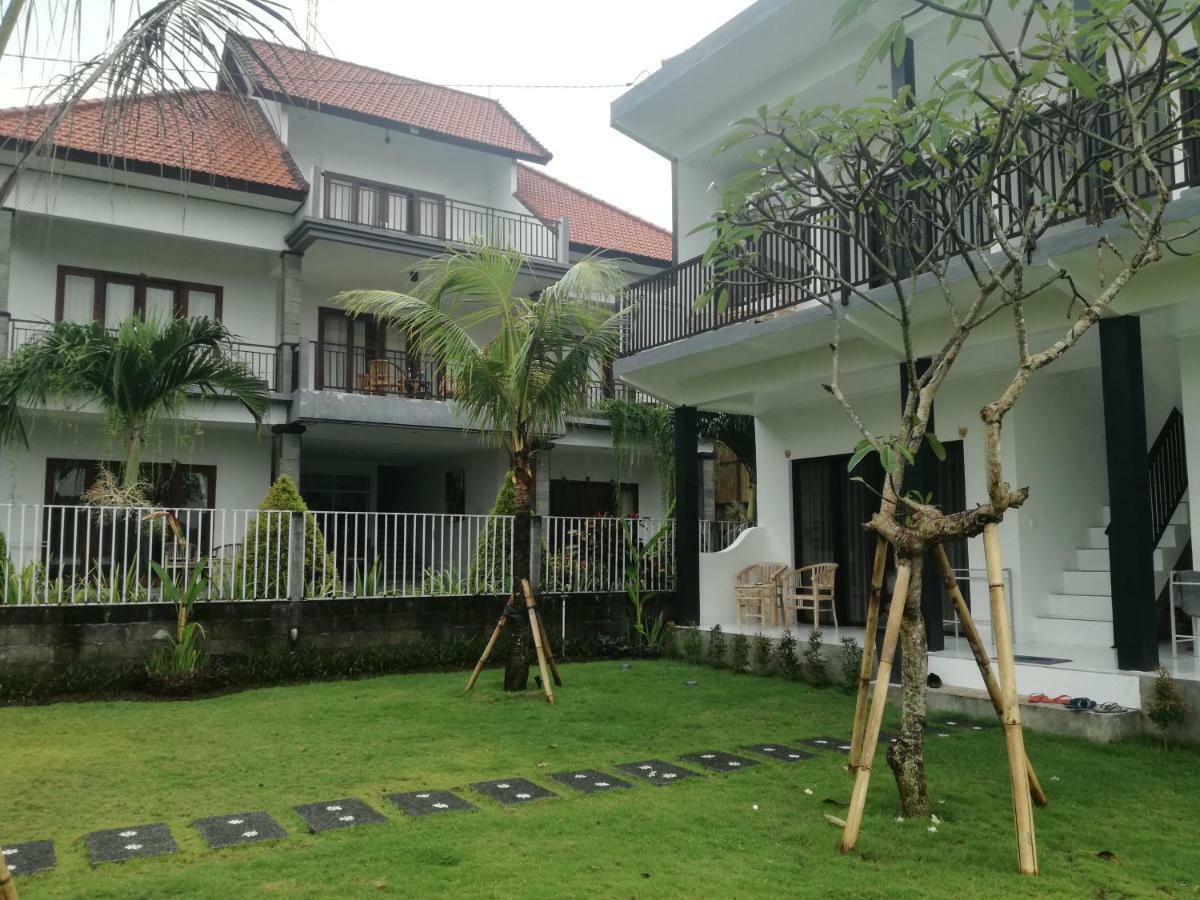 Hello Canggu Homestay Exterior photo